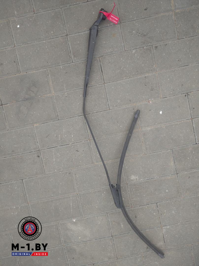 щеткодержатель (поводок стеклоочистителя, дворник) Renault Scenic 3 поколение (2009 - 2012), 288860003R - фото №1