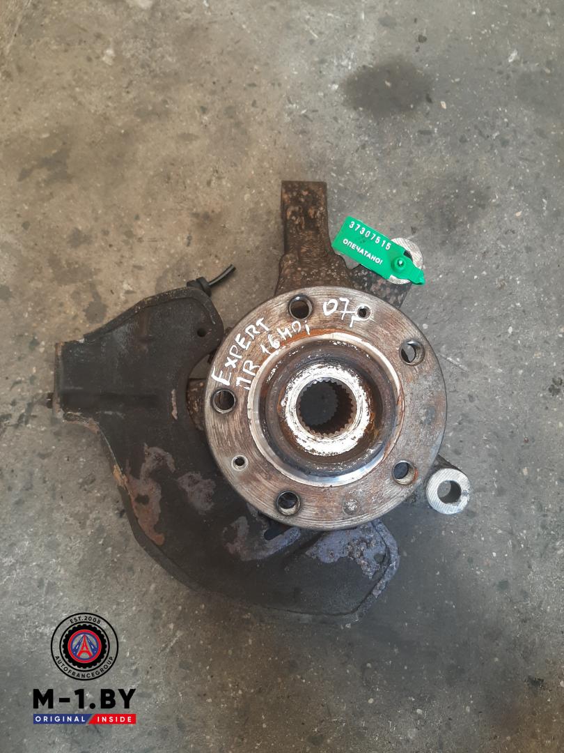 ступица передняя правая Peugeot Expert 2 поколение 2007, 1.6 л., дизель - фото №1