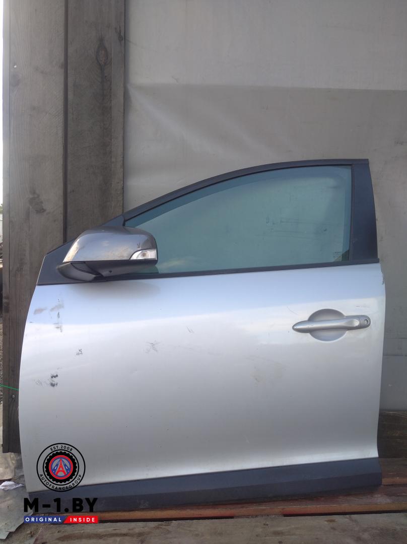 дверь передняя левая Renault Megane 3 поколение (2008 - 2014) - фото №1