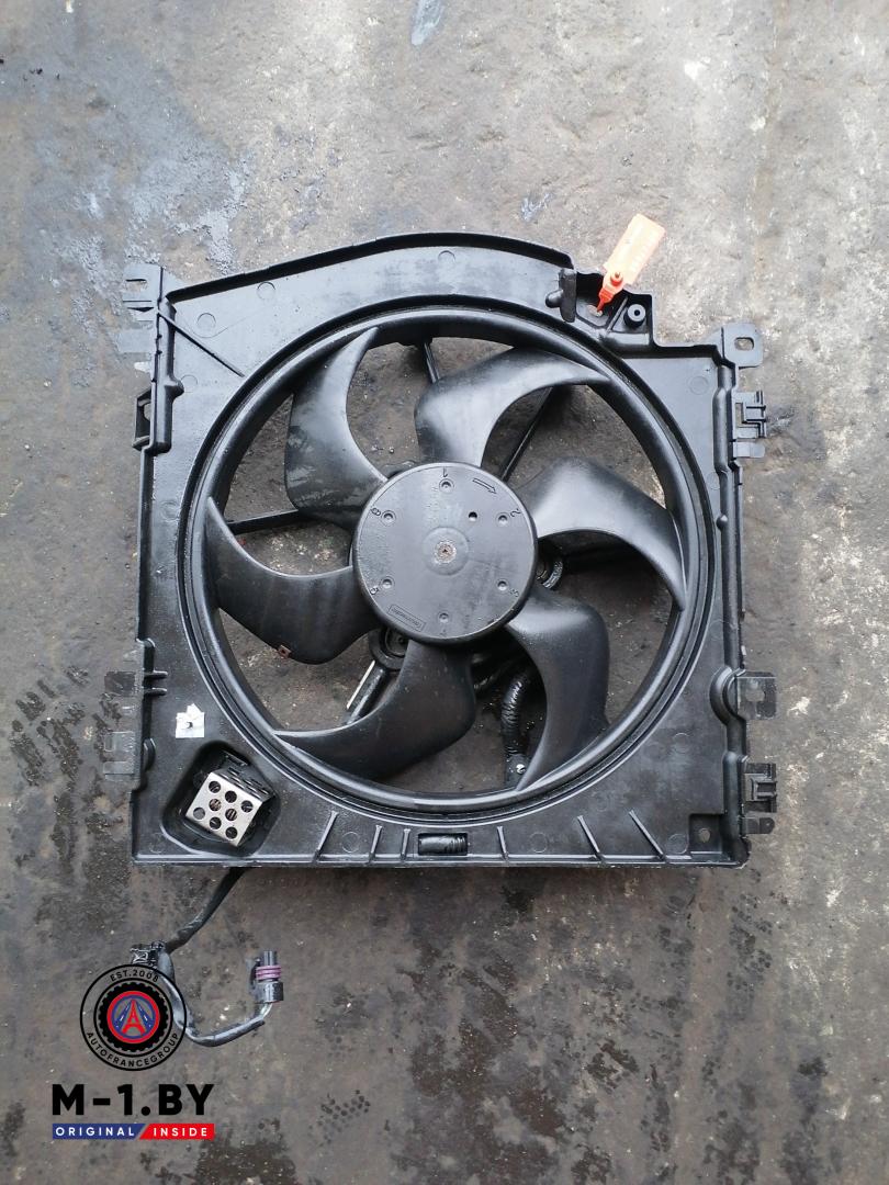 вентилятор радиатора Renault Clio 3 поколение 2007, 8200525991 - фото №1