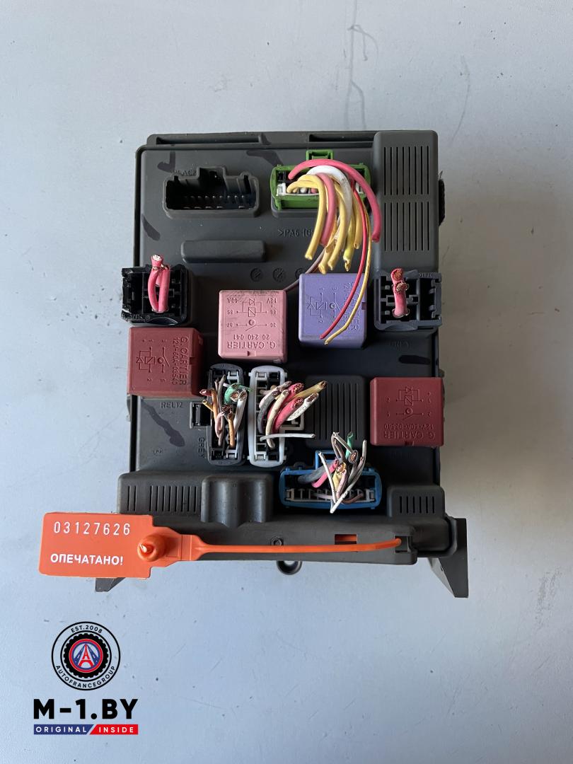 блок предохранителей Renault Laguna 2 поколение (2001 - 2005), 518852116 - фото №1