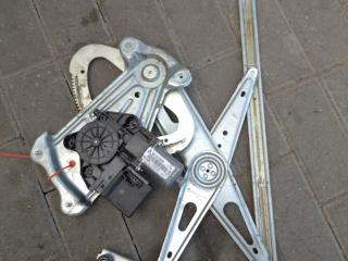 стеклоподъемник электрический передний правый Renault Megane 3 поколение (2008 - 2014), 807301396R