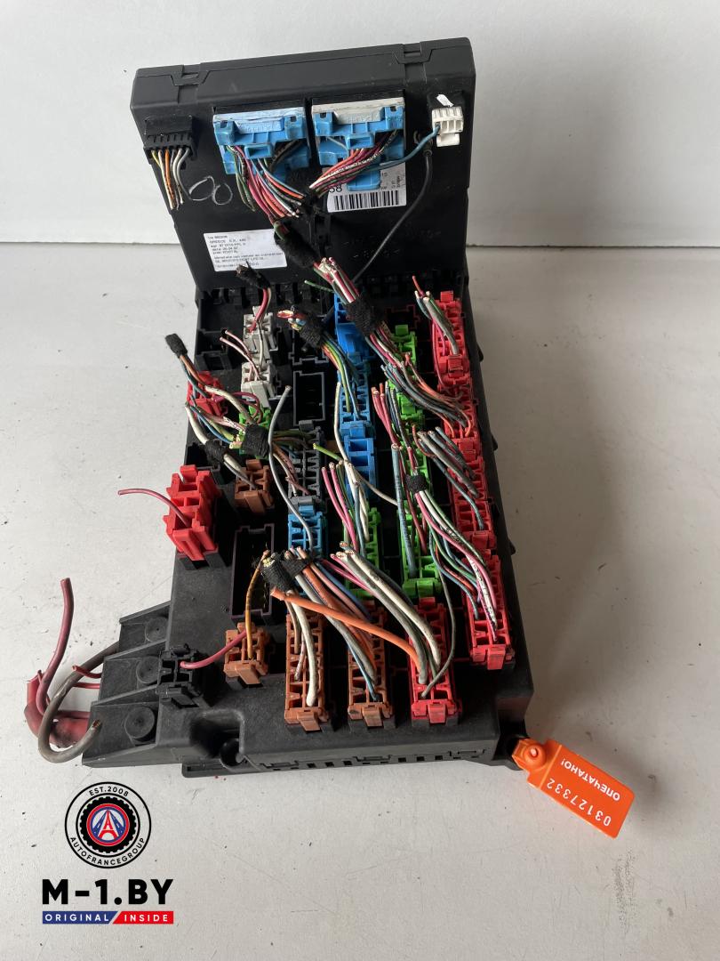 блок предохранителей Mercedes-Benz M-Класс W163 (1997 - 2001) - фото №1