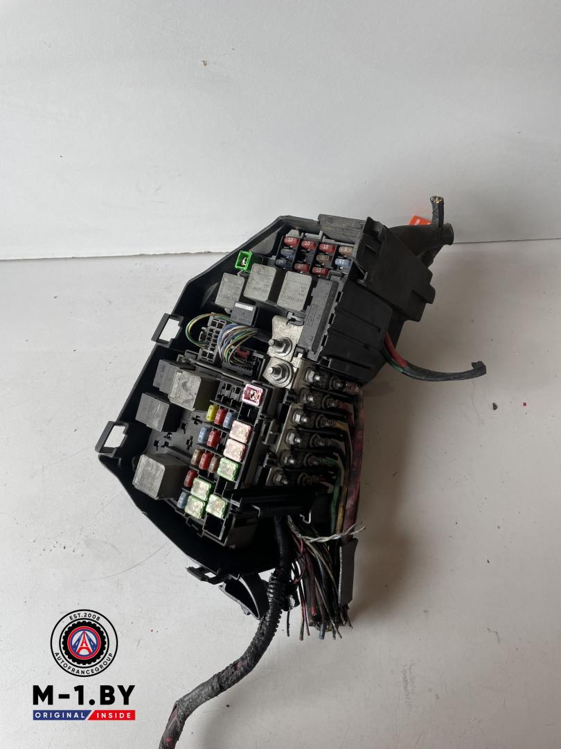 блок предохранителей Land Rover Freelander 1 поколение (1998 - 2006) - фото №1