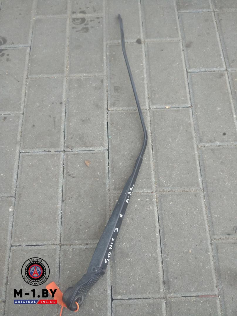 щеткодержатель (поводок стеклоочистителя, дворник) Renault Scenic 3 поколение (2009 - 2012), 288860003R - фото №1