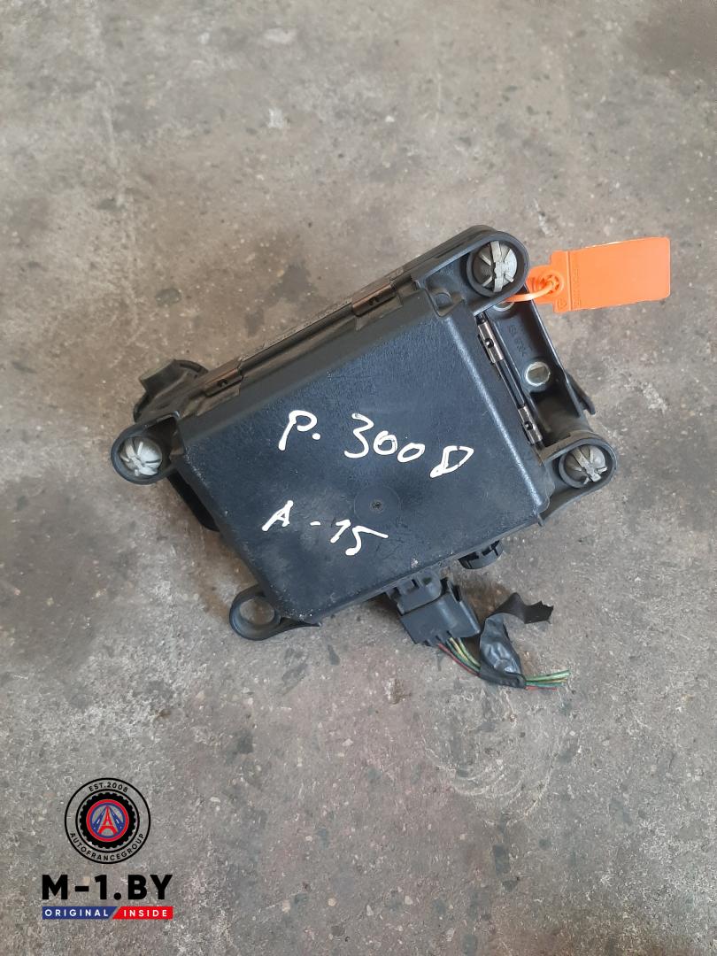 блок круиз-контроля Peugeot 3008 1 поколение (2010 - 2013), 1.6 л., дизель, 9673046780 - фото №1