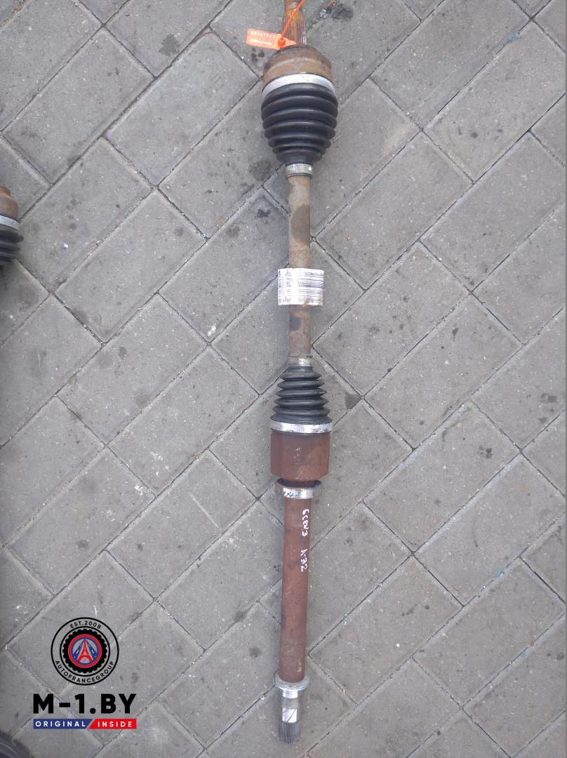 полуось передняя правая (приводной вал, ШРУС) Renault Scenic 3 поколение (2009 - 2012), 1.9 л., дизель, 391001702R - фото №1