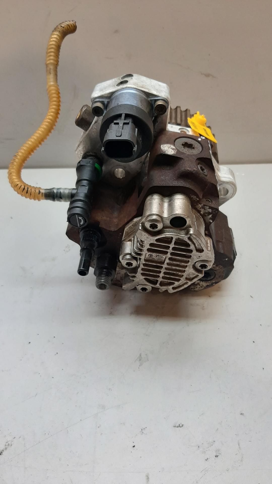 ТНВД Renault Laguna 2 поколение 2004, 1.9 л., дизель, 8200108225 - фото №1