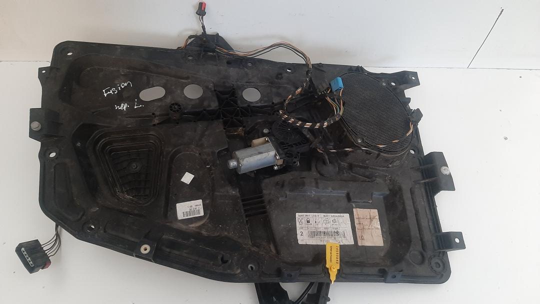 стеклоподъемник передний левый Ford Fusion 1 поколение 2004, 1.4 л., дизель - фото №1