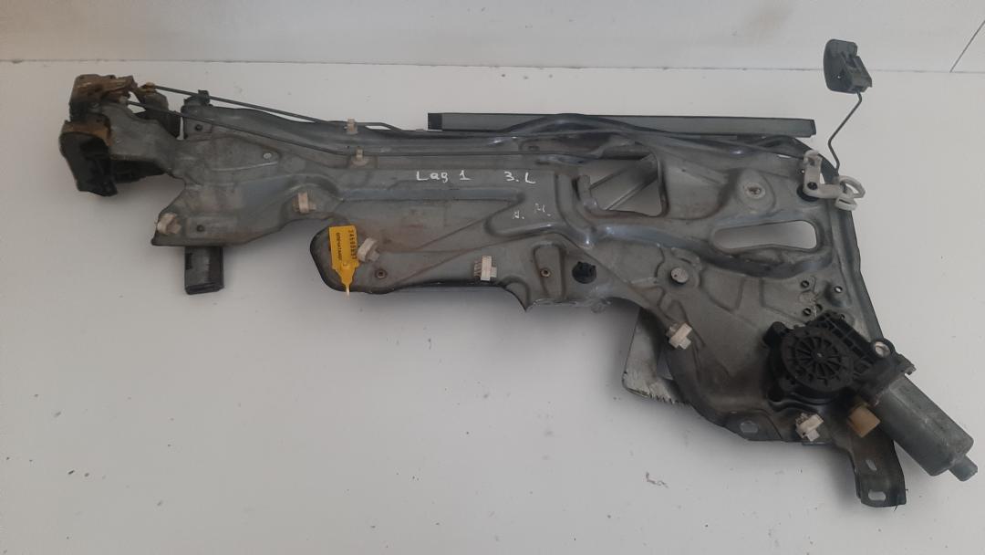 стеклоподъемник задний левый Renault Laguna 1 поколение 1997, 1.8 л., бензин - фото №1