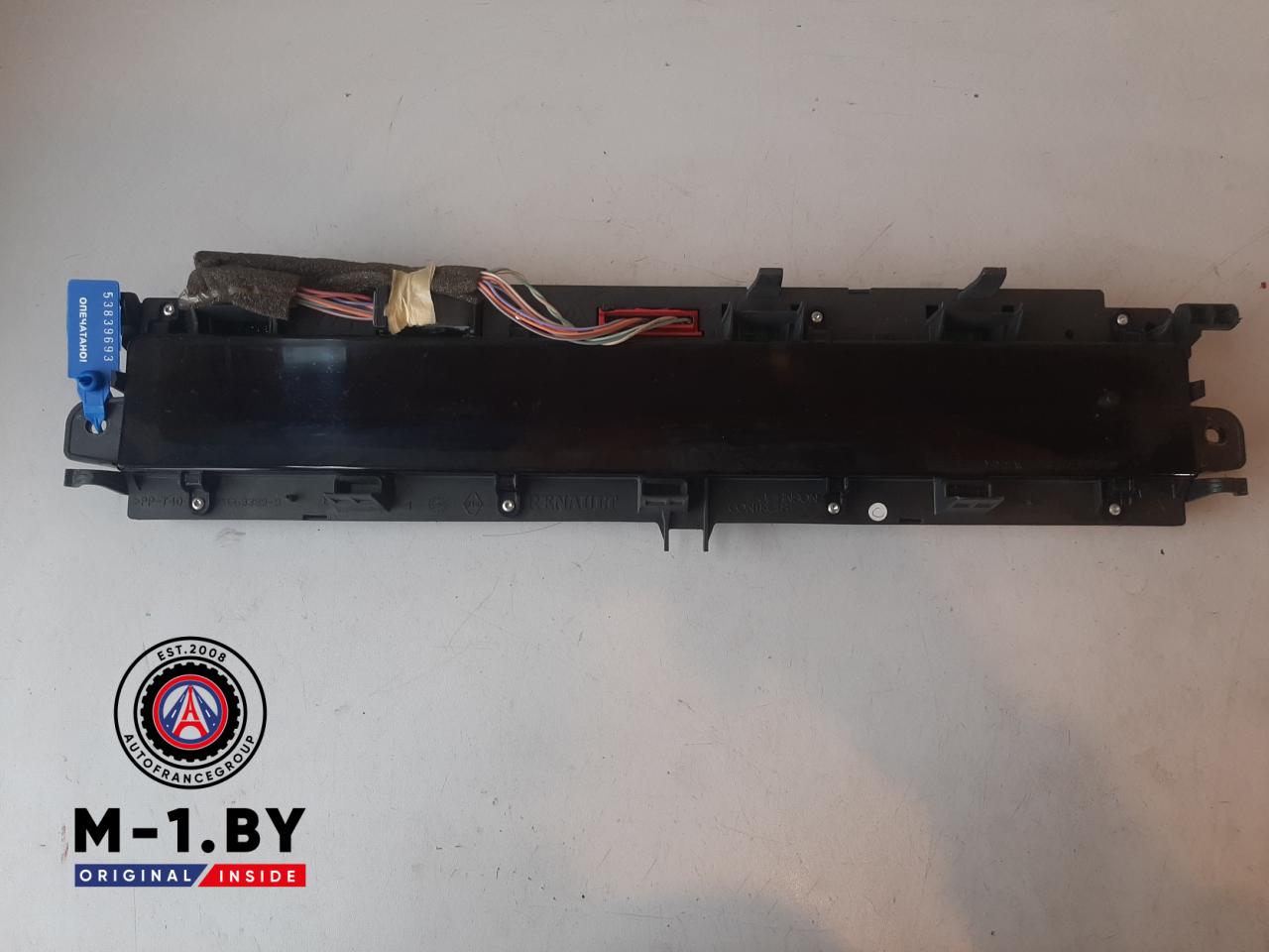 щиток приборов (приборная панель) Renault Scenic 2 поколение (2003 - 2006), P8200704463A - фото №1