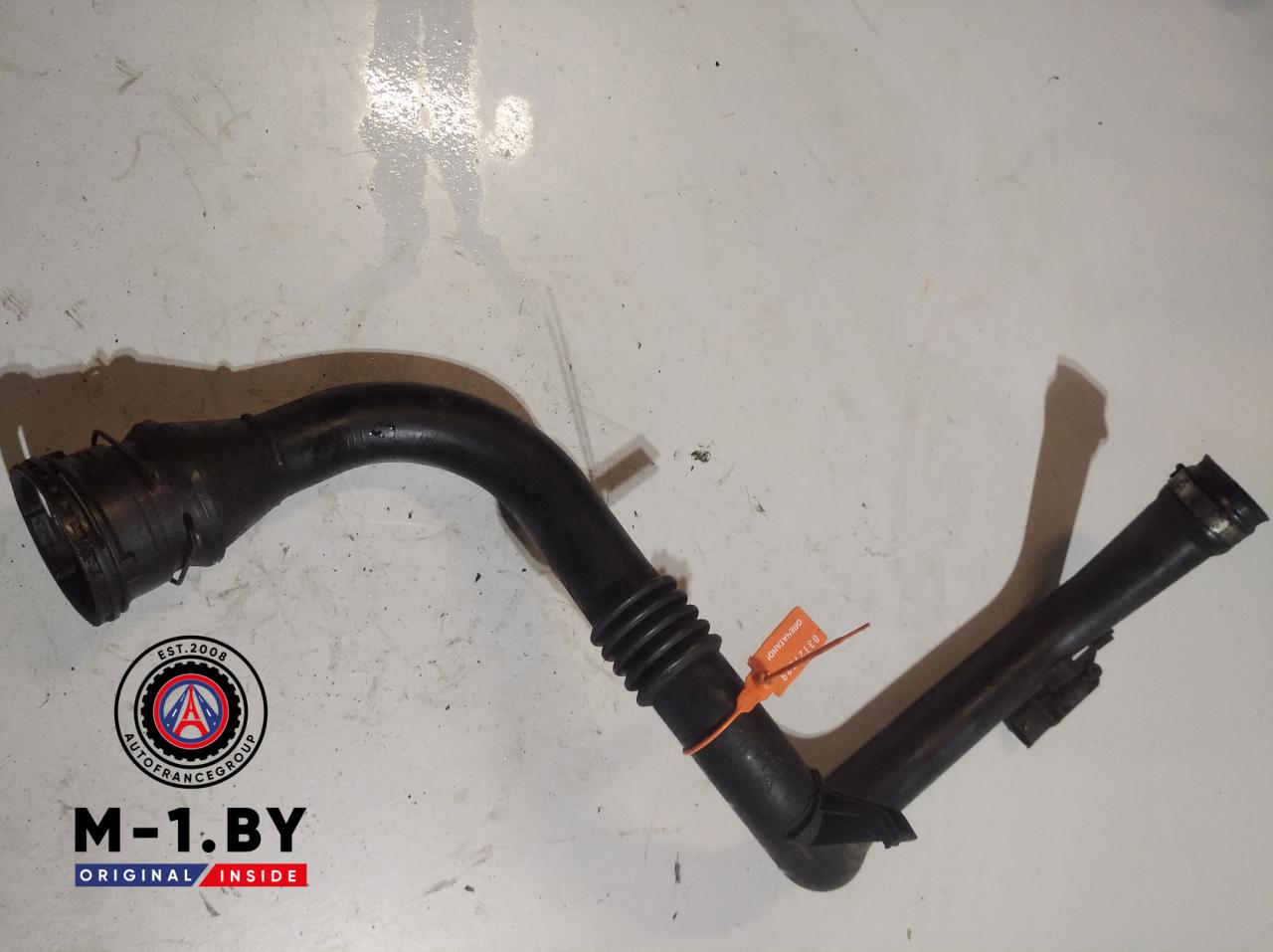 патрубок интеркулера Renault Megane 3 поколение (2008 - 2014), 1.5 л., дизель, 8200981497 - фото №1