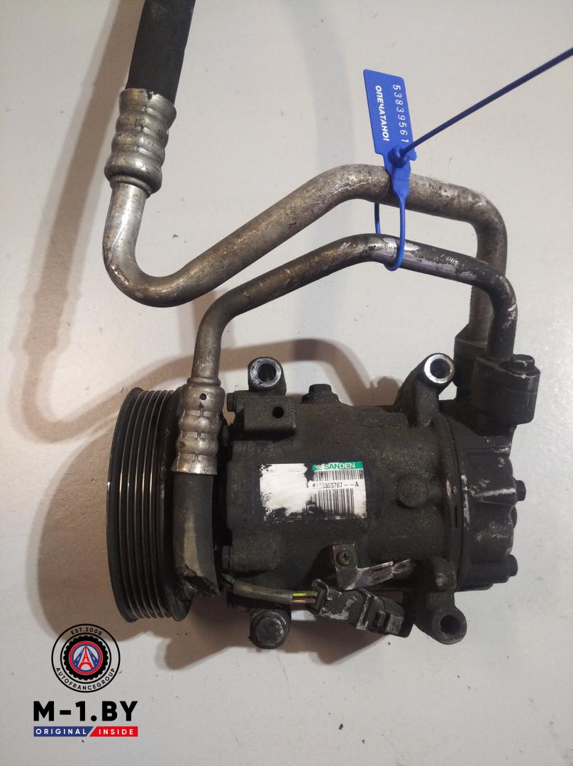компрессор кондиционера Renault Clio 3 поколение (2005 - 2009), 1.6 л., бензин, 8200365787 - фото №1