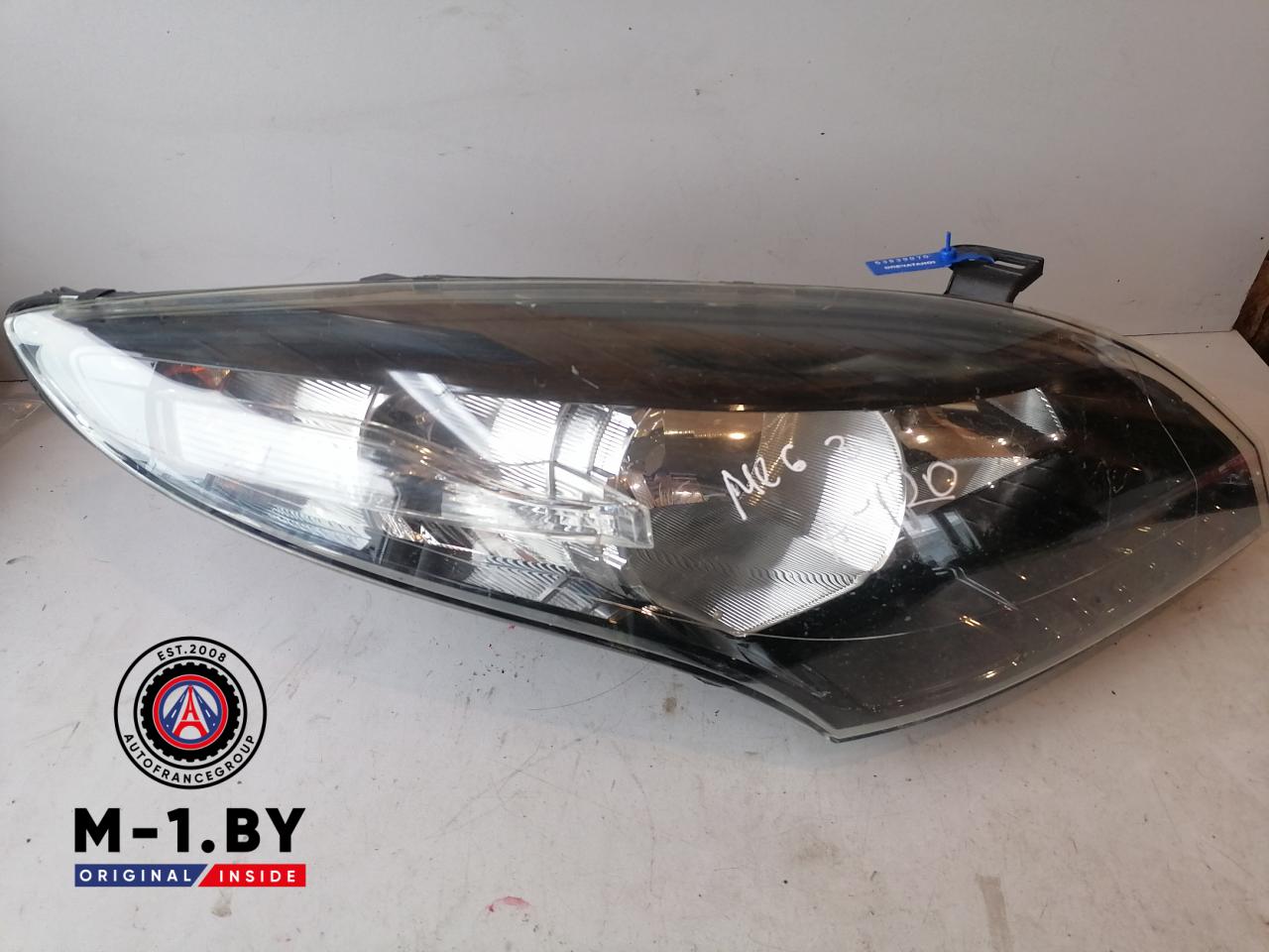 фара правая Renault Megane 3 поколение (2008 - 2014), 260103187R - фото №1