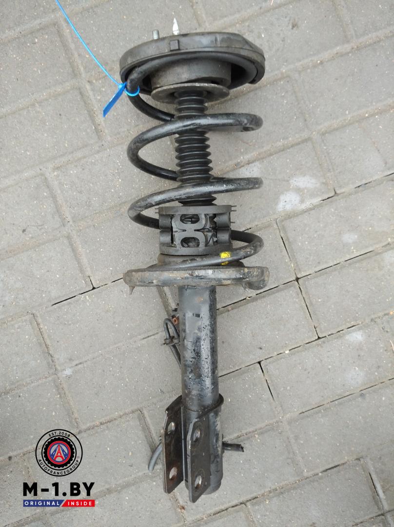 стойка передняя правая Renault Espace 3 поколение (1996 - 2002), 2.2 л., дизель - фото №1