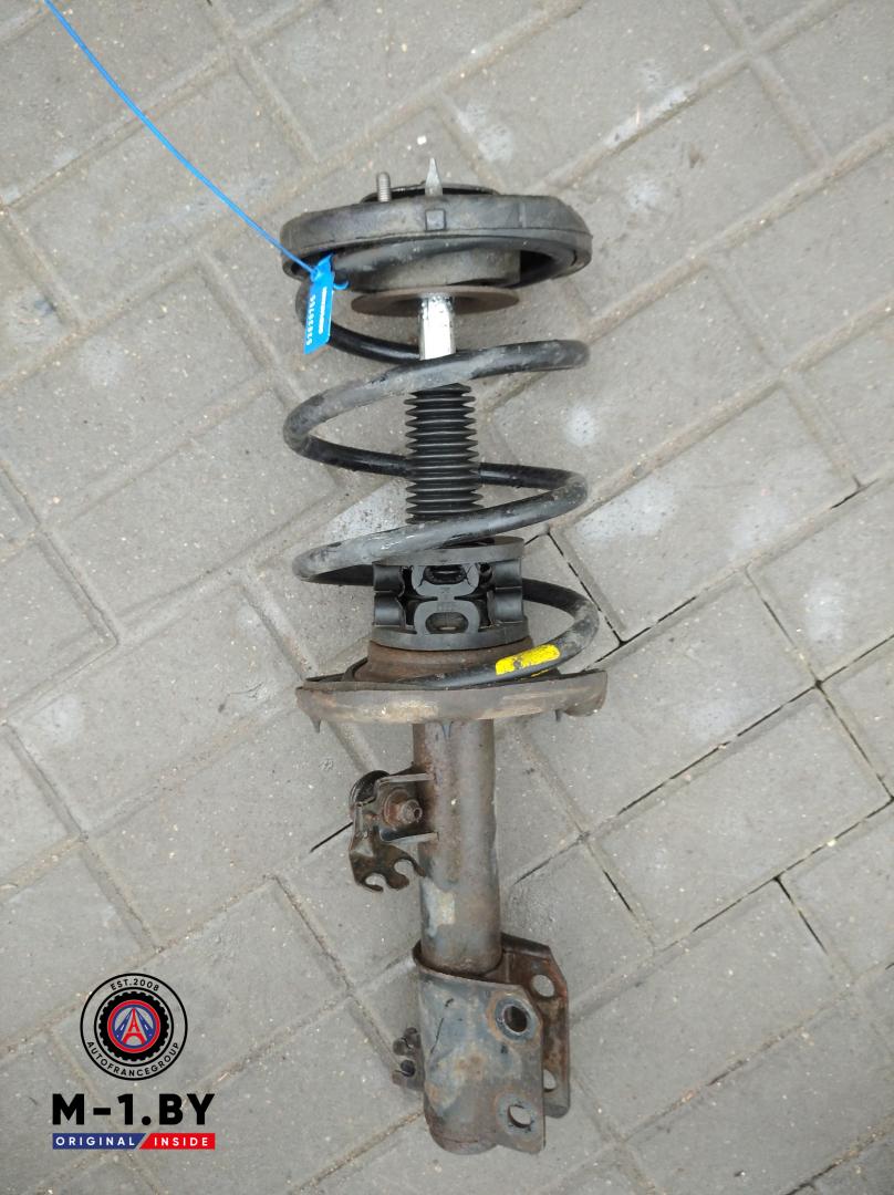 стойка передняя правая Renault Espace 3 поколение (1996 - 2002), 2.2 л., дизель - фото №1