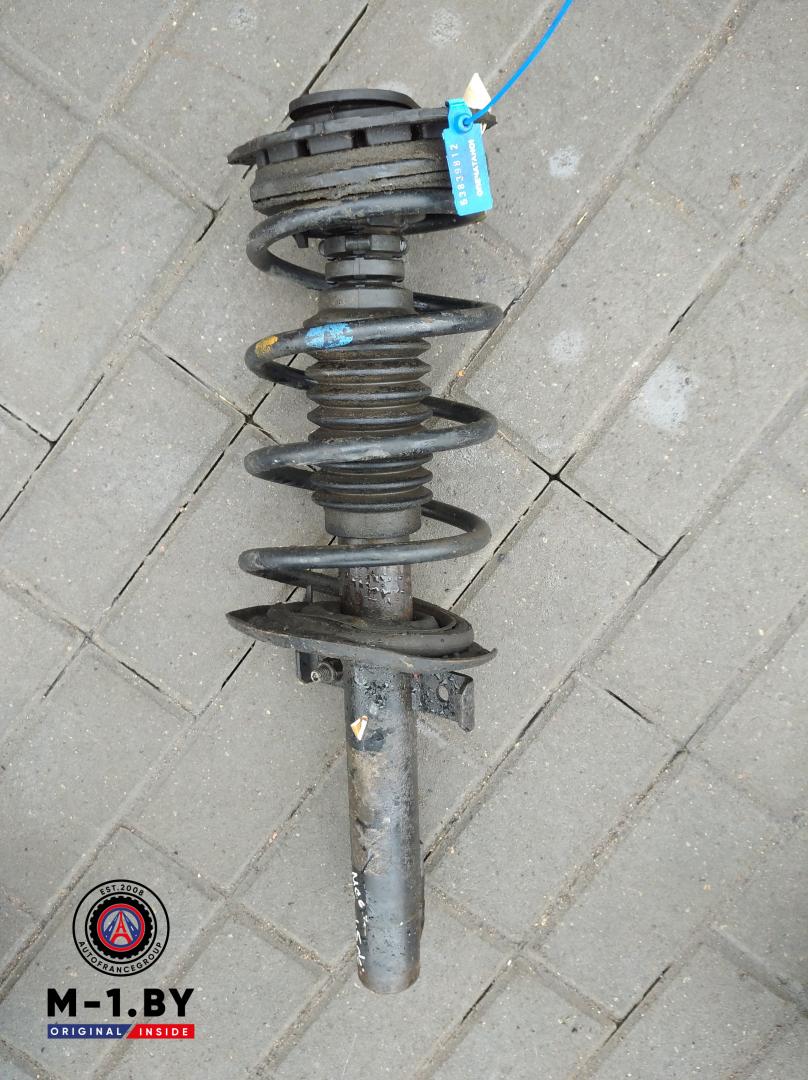 стойка передняя левая Renault Megane 2 поколение (2002 - 2006), 1.5 л., дизель - фото №1