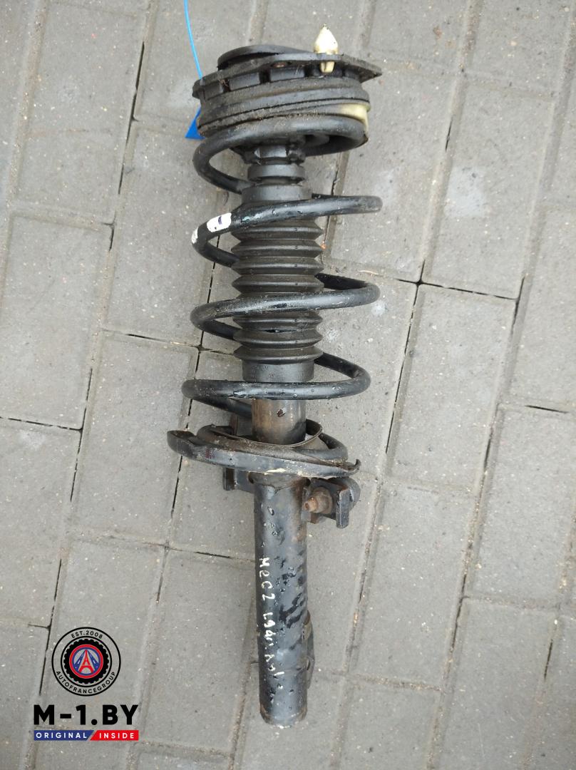 стойка передняя левая Renault Megane 2 поколение (2002 - 2006), 1.9 л., дизель - фото №1