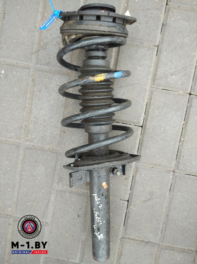 стойка передняя левая Renault Megane 2 поколение (2002 - 2006), 1.5 л., дизель - фото №1