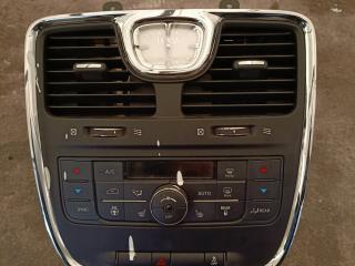 блок управления печки / климат-контроля Chrysler Grand Voyager 5 поколение [рестайлинг] (2011 - 2015)