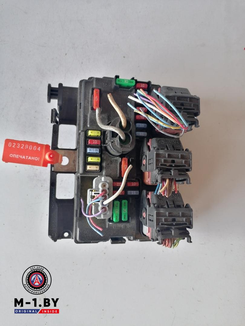 блок предохранителей Citroen C3 2 поколение (2009 - 2013), 9667199780, BSMR09 - фото №1