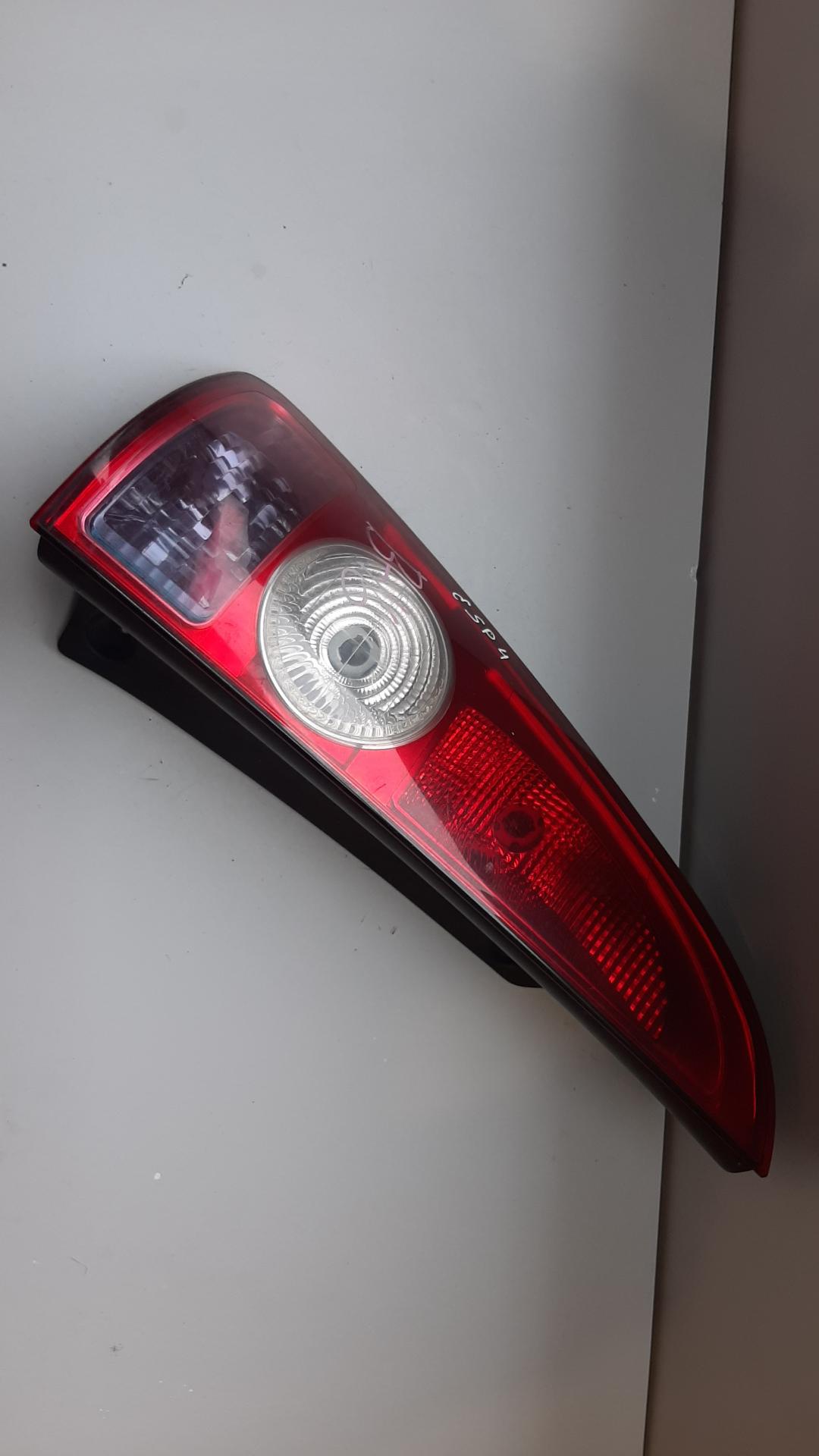 фонарь задний левый Renault Espace 4 поколение 2004, 2.2 л., дизель, 8200027153 - фото №1