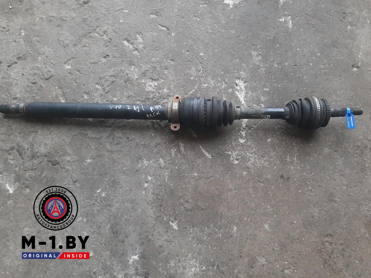 полуось передняя правая (приводной вал, ШРУС) Volvo V70 1 поколение (1997 - 2000), 2.4 л., бензин, МКПП - фото №1