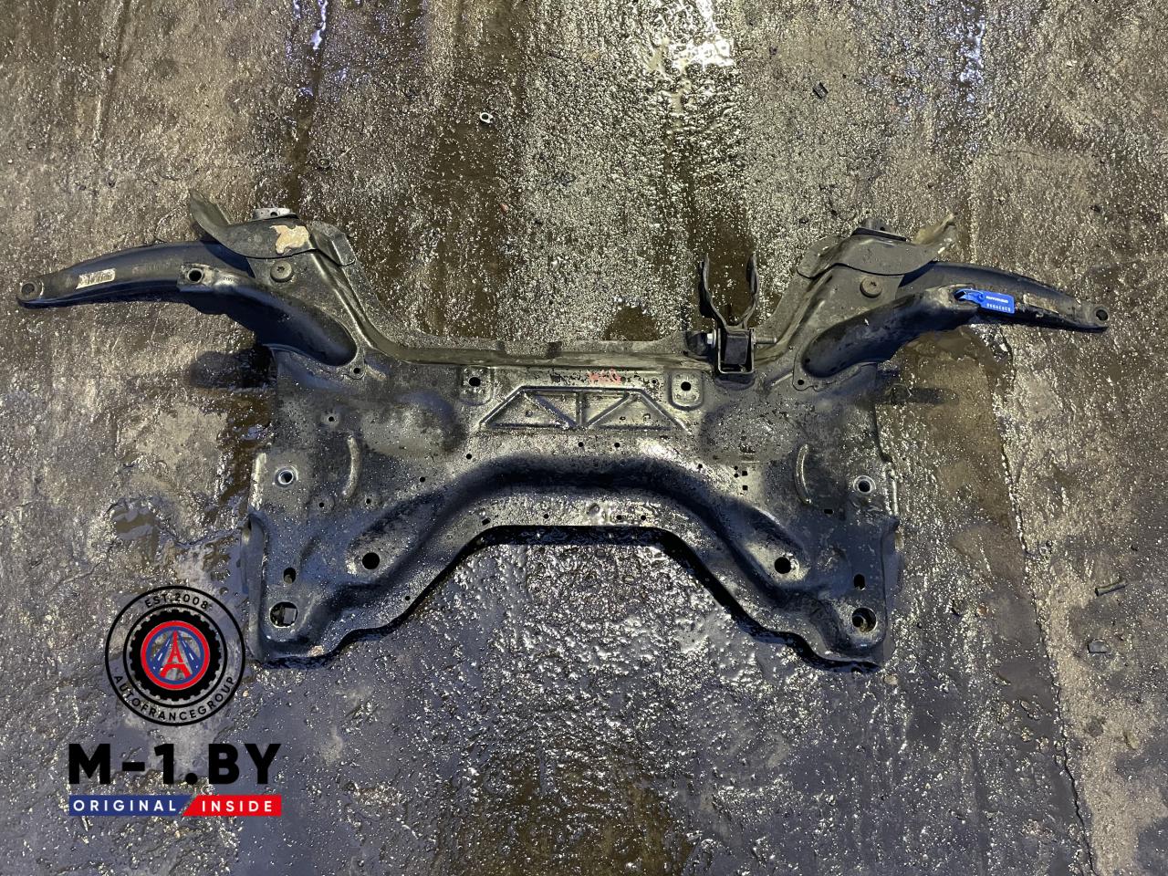 балка подвески передняя (подрамник) Citroen DS4 1 поколение (2010 - 2016), 1.6 л., дизель - фото №1