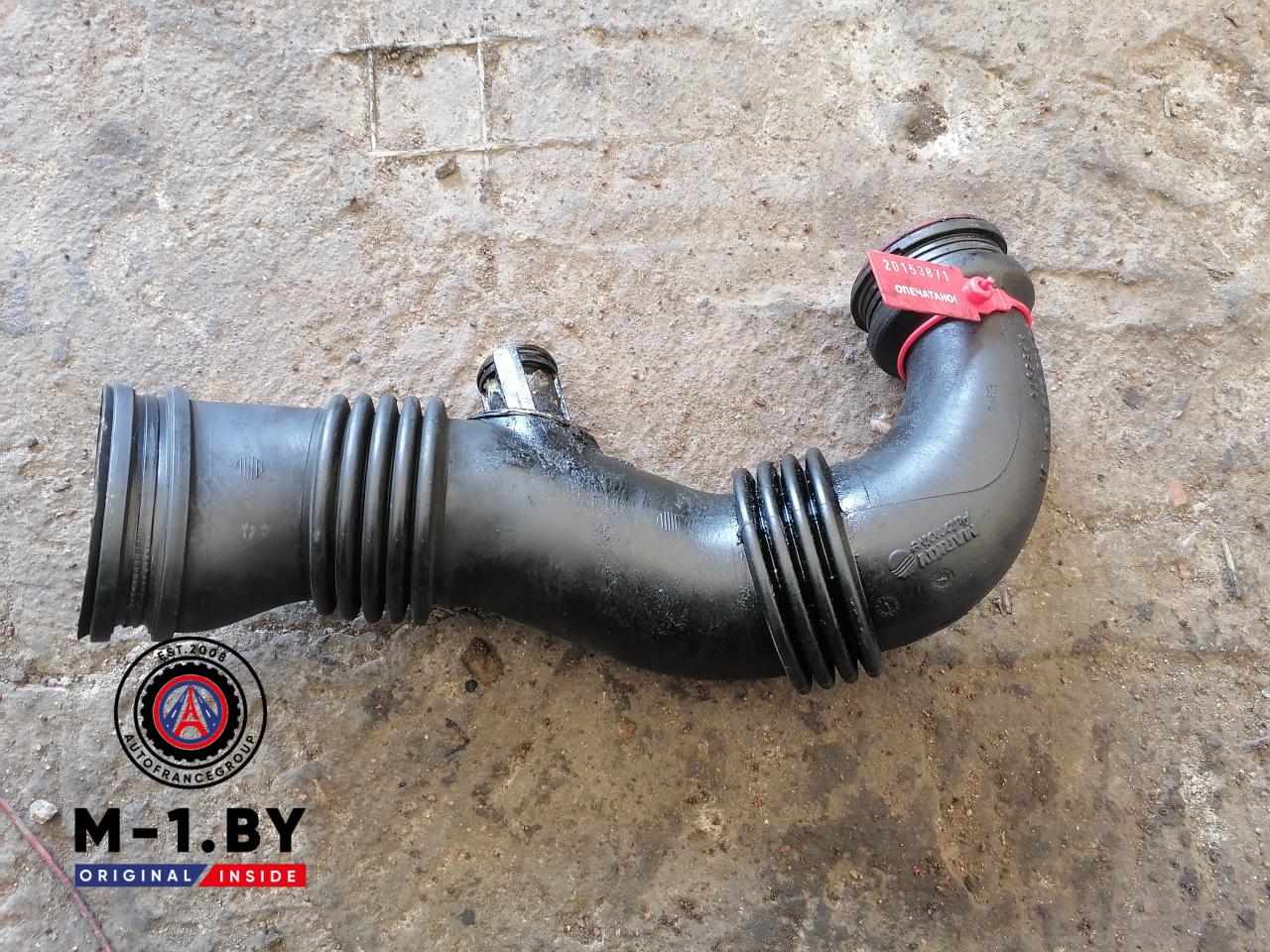 патрубок воздушного фильтра Citroen C5 1 поколение (2000 - 2004), 1.6 л., дизель, 9656953680 - фото №1