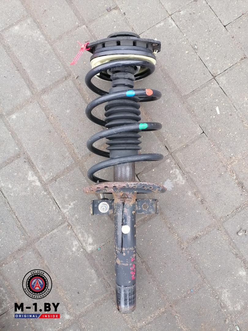 стойка передняя правая Renault Megane 2 поколение (2002 - 2006), 8200663650 - фото №1