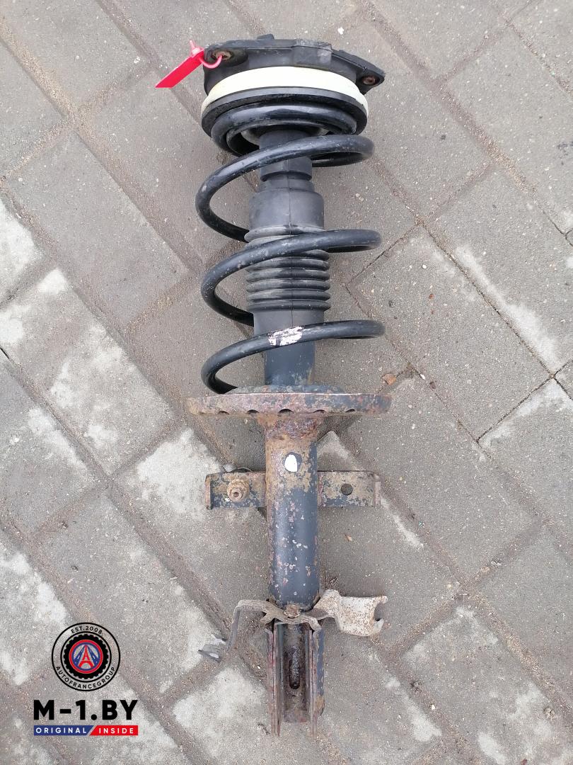 стойка передняя правая Renault Clio 3 поколение (2005 - 2009), 1.5 л., дизель - фото №1