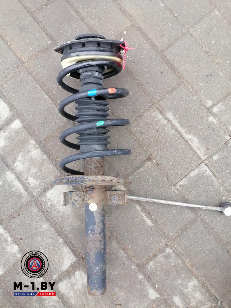 стойка передняя левая Renault Megane 2 поколение (2002 - 2006) - фото №1