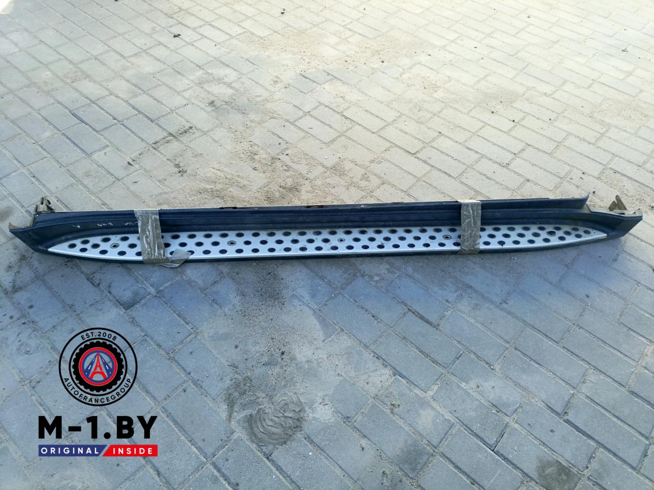 накладка на порог Mercedes-Benz M-Класс W164 (2005 - 2008), A1646900610 - фото №1