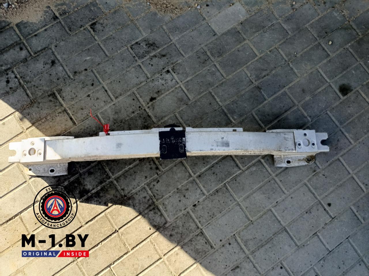 усилитель бампера переднего Renault Latitude 1 поколение (2010 - 2014) - фото №1