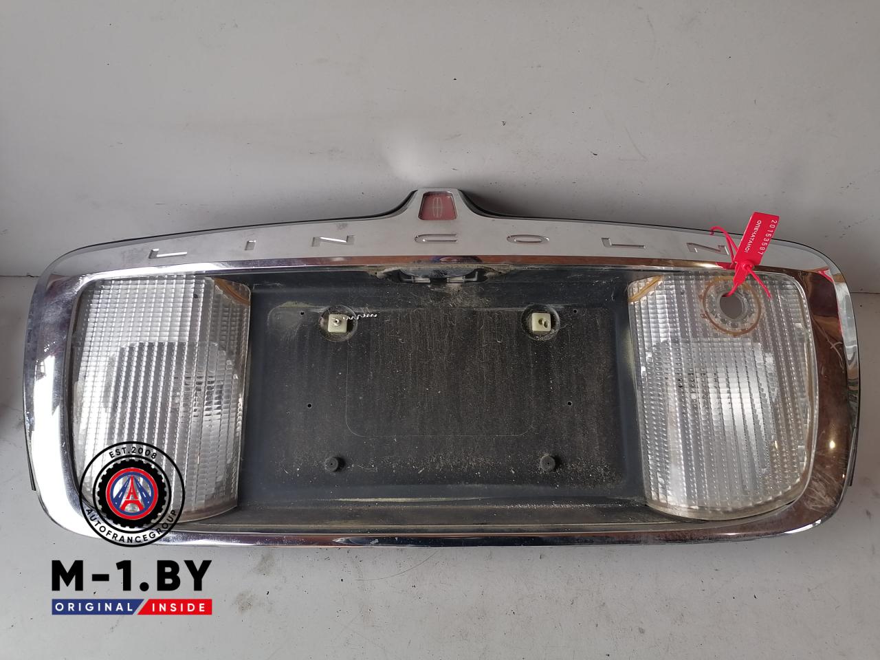 бленда Lincoln Town Car 3 поколение (1998 - 2011) - фото №1