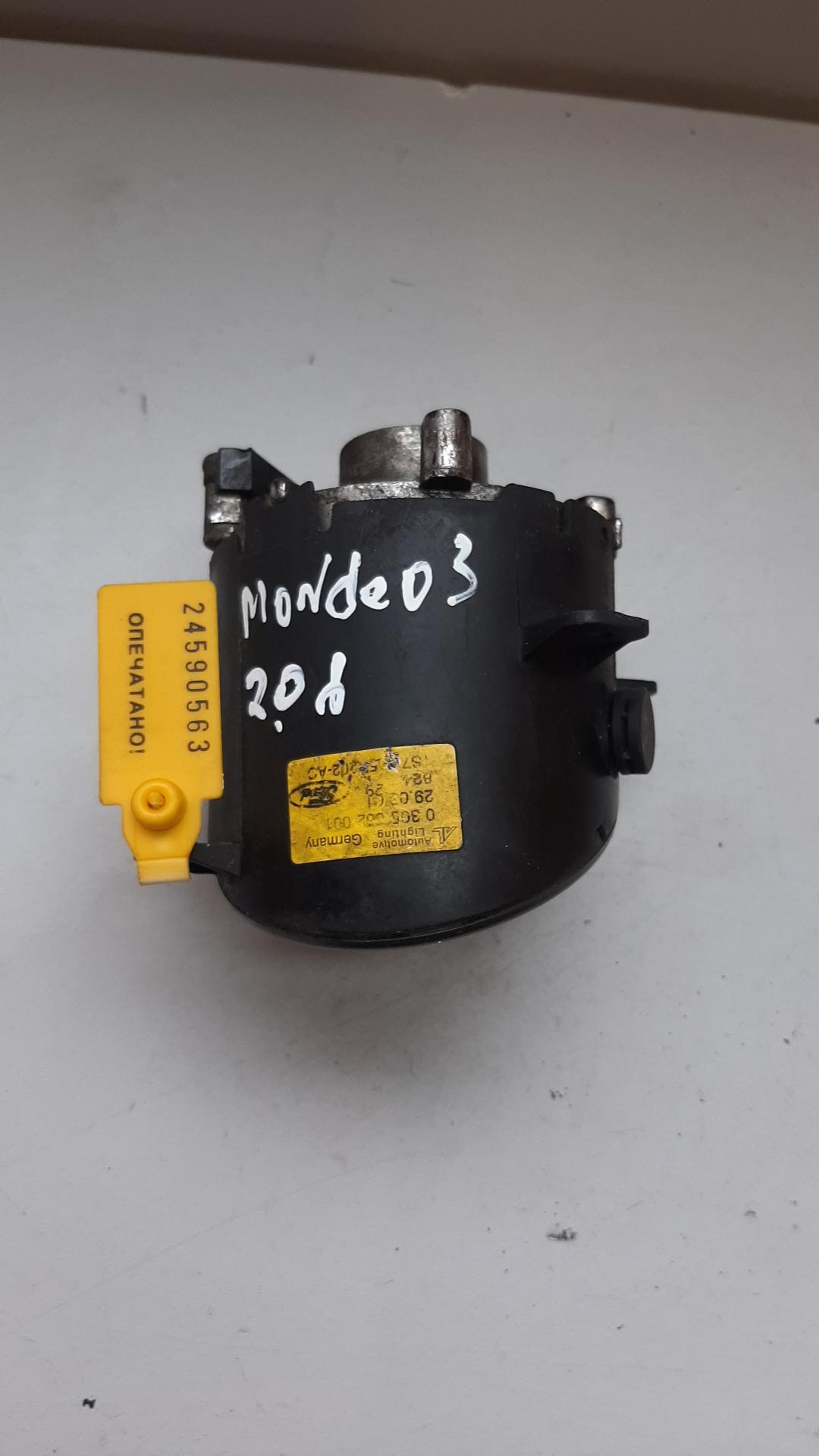 фара противотуманная левая Ford Mondeo 3 поколение 2000, 2.0 л., дизель, 305200004 - фото №1