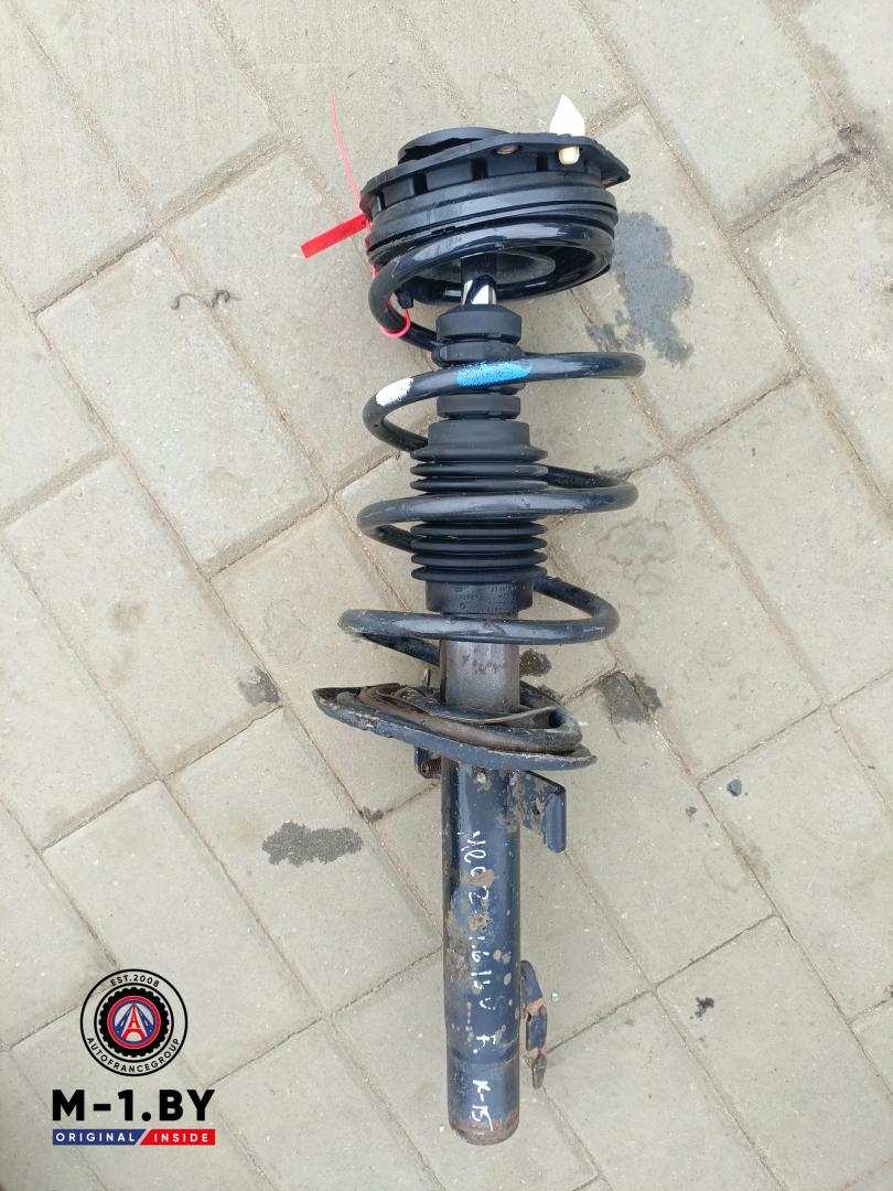 амортизатор передний правый Renault Megane 2 поколение (2002 - 2006), 1.6 л., бензин - фото №1