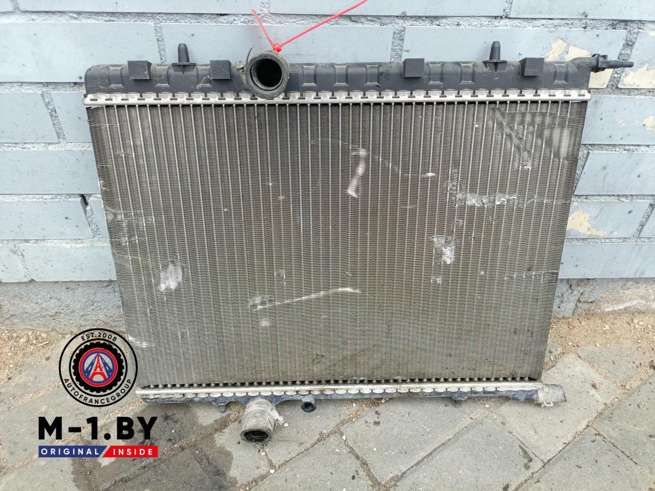 радиатор (основной) Citroen C4 1 поколение (2004 - 2008), 1.6 л., бензин, 96585366580 - фото №1