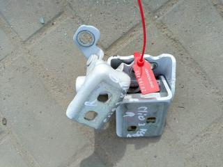 петля двери Renault Clio 3 поколение (2005 - 2009), купе