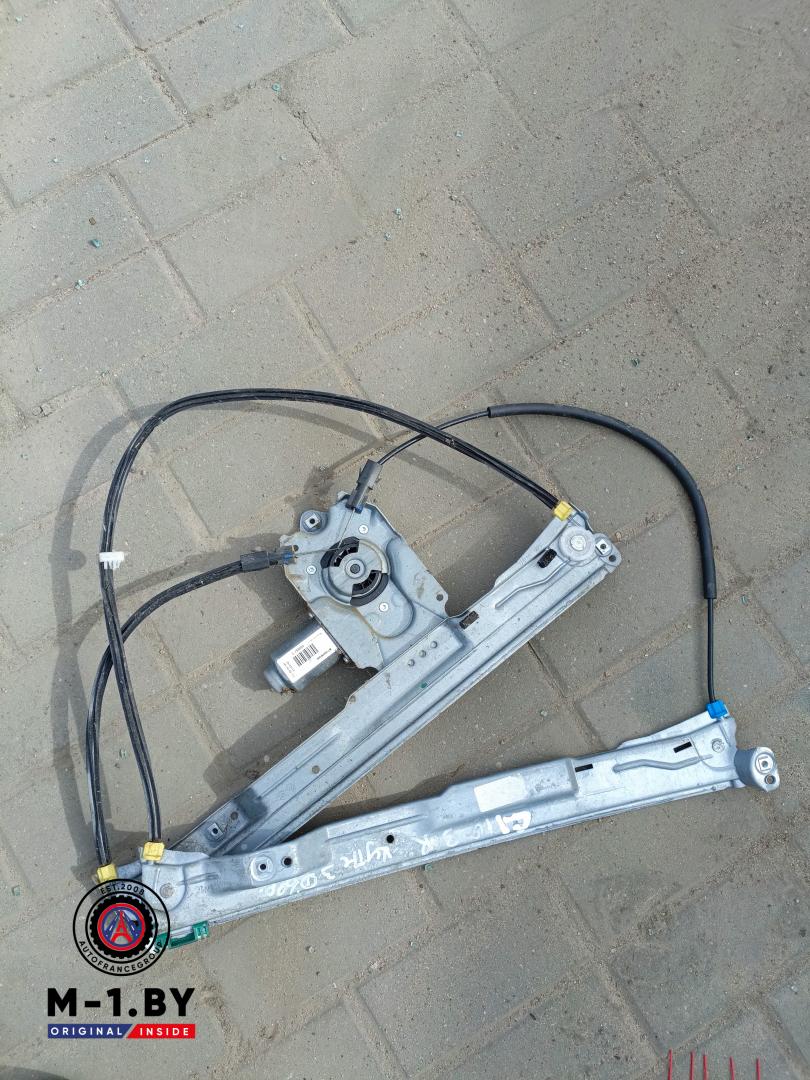 стеклоподъемник электрический передний правый Renault Clio 3 поколение (2005 - 2009), купе - фото №1
