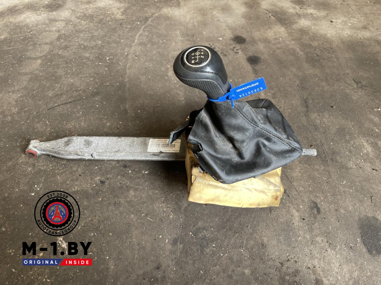 ручка кулисы КПП Mercedes-Benz C-Класс W205/S205/C205 (2014 - 2018), 1.6 л., дизель, 2052674600 - фото №1