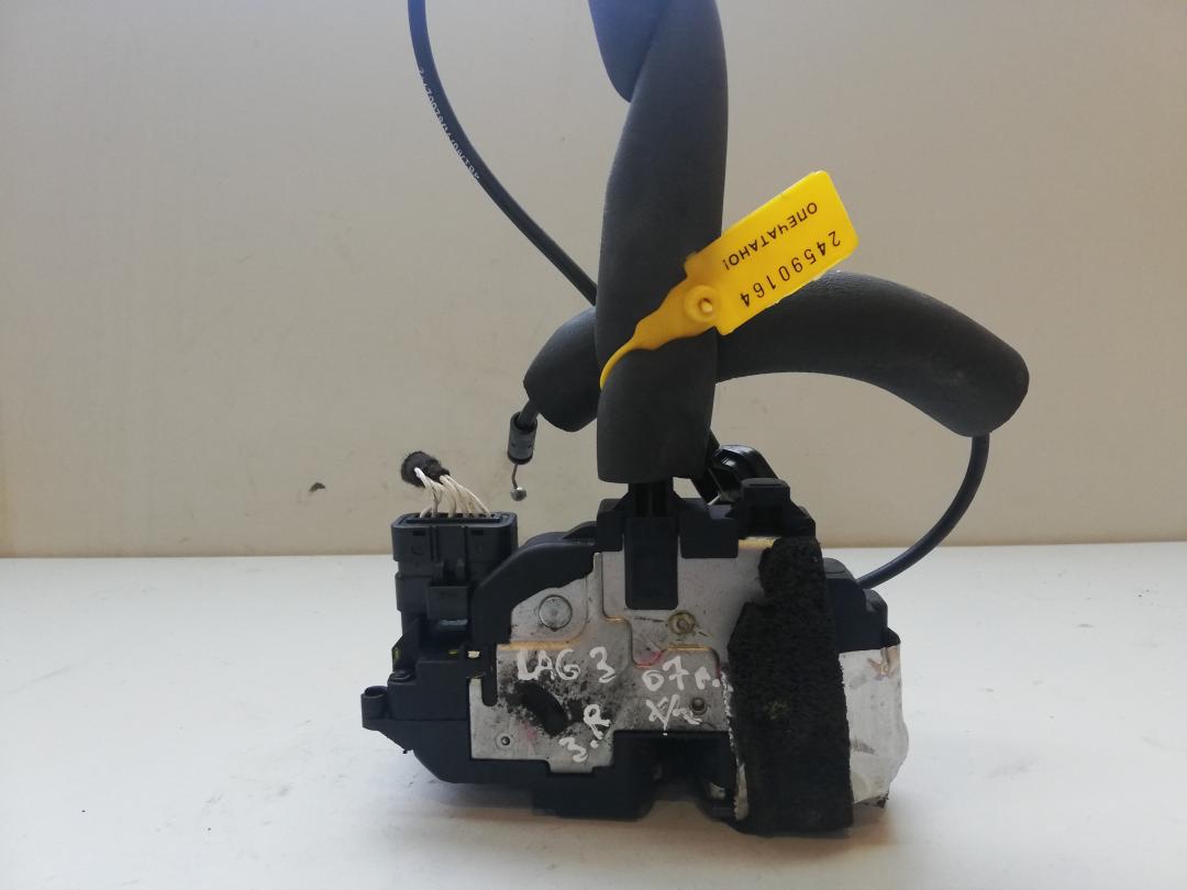 замок двери задней правой Renault Laguna 3 поколение 2008, универсал - фото №1