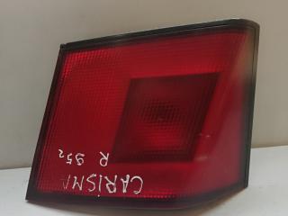 фонарь крышки багажника правый Mitsubishi Carisma 1 поколение 1995