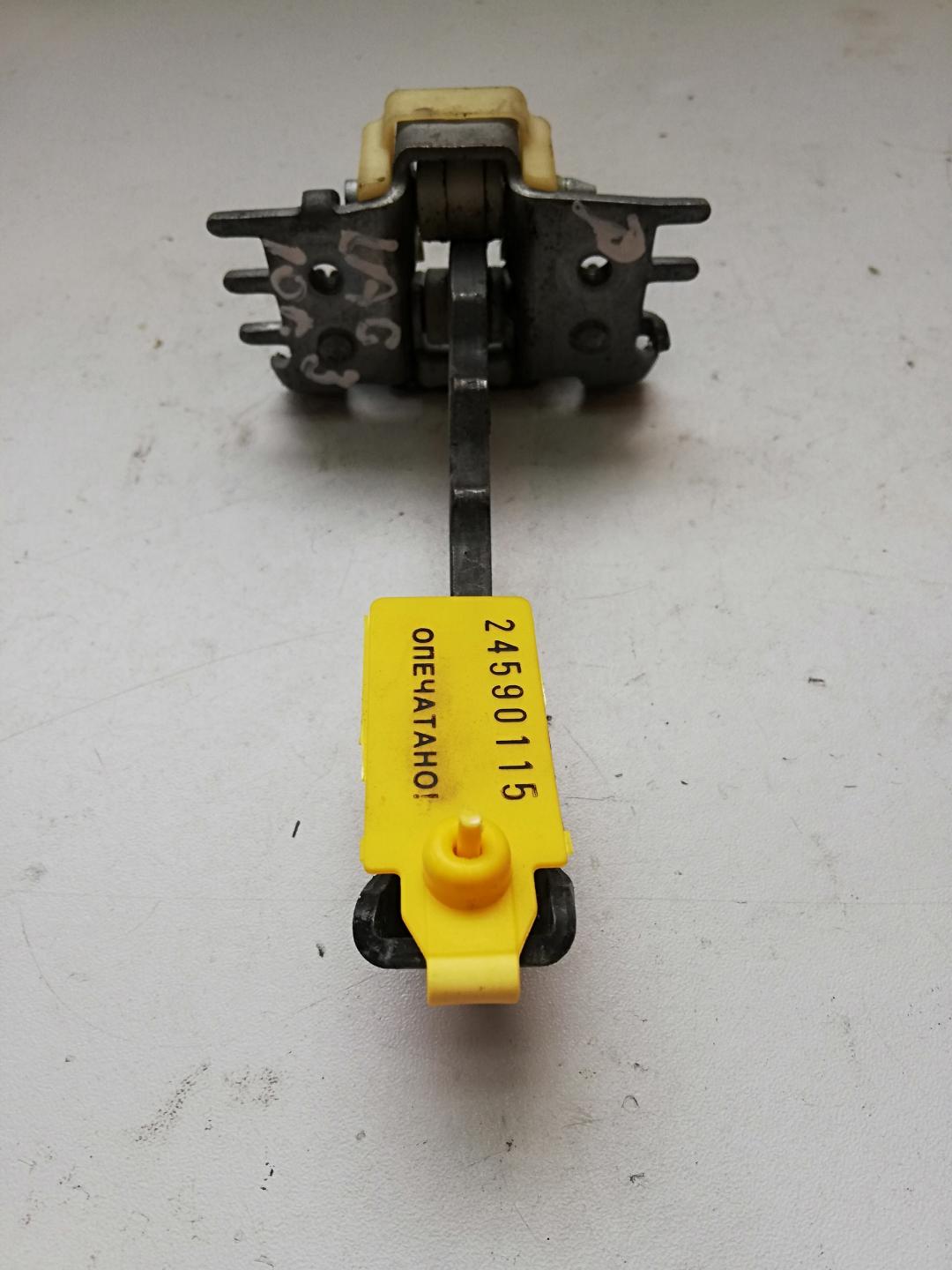 ограничитель открывания двери Renault Laguna 3 поколение 2010 - фото №1