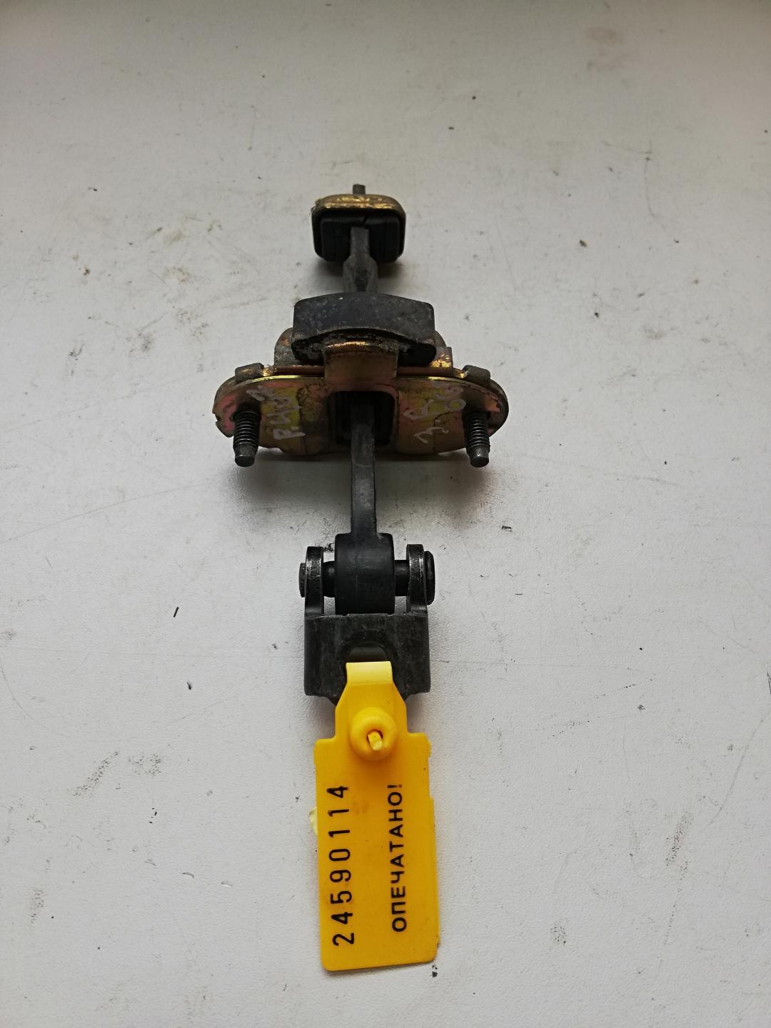 ограничитель открывания двери Peugeot 407 1 поколение 2006 - фото №1