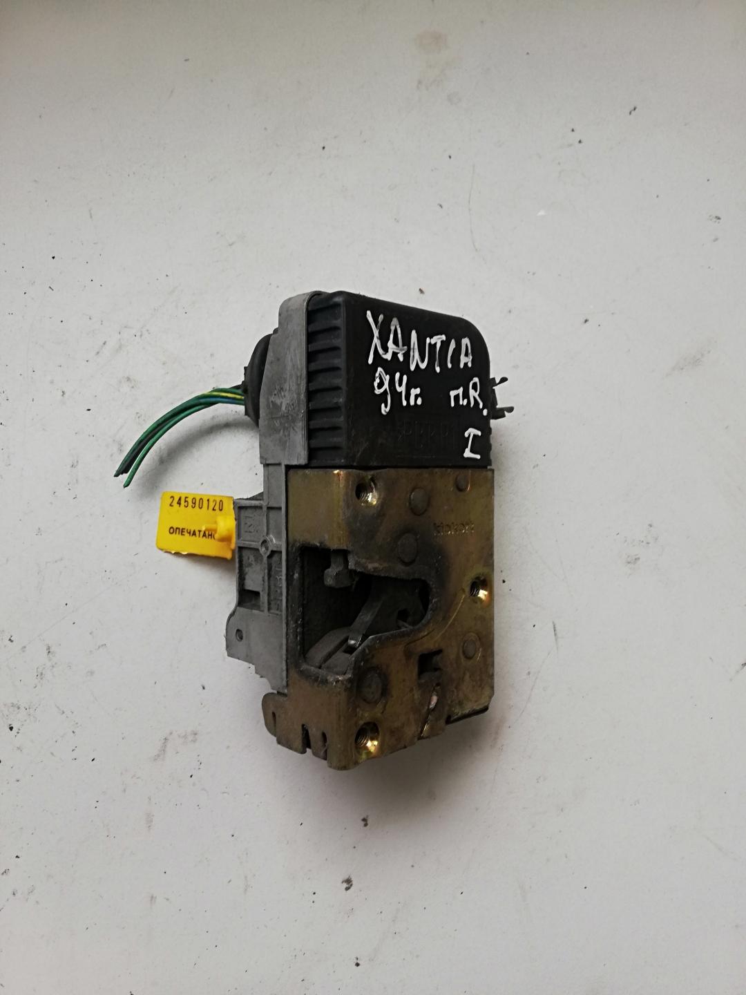 замок двери передней правой Citroen Xantia 1 поколение 1994 - фото №1