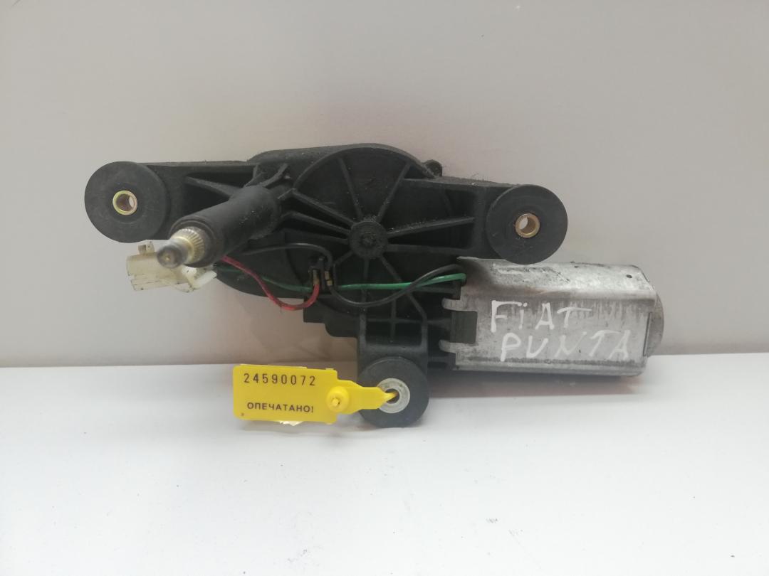 моторчик заднего стеклоочистителя (дворника) Fiat Punto 2 поколение 2002 - фото №1