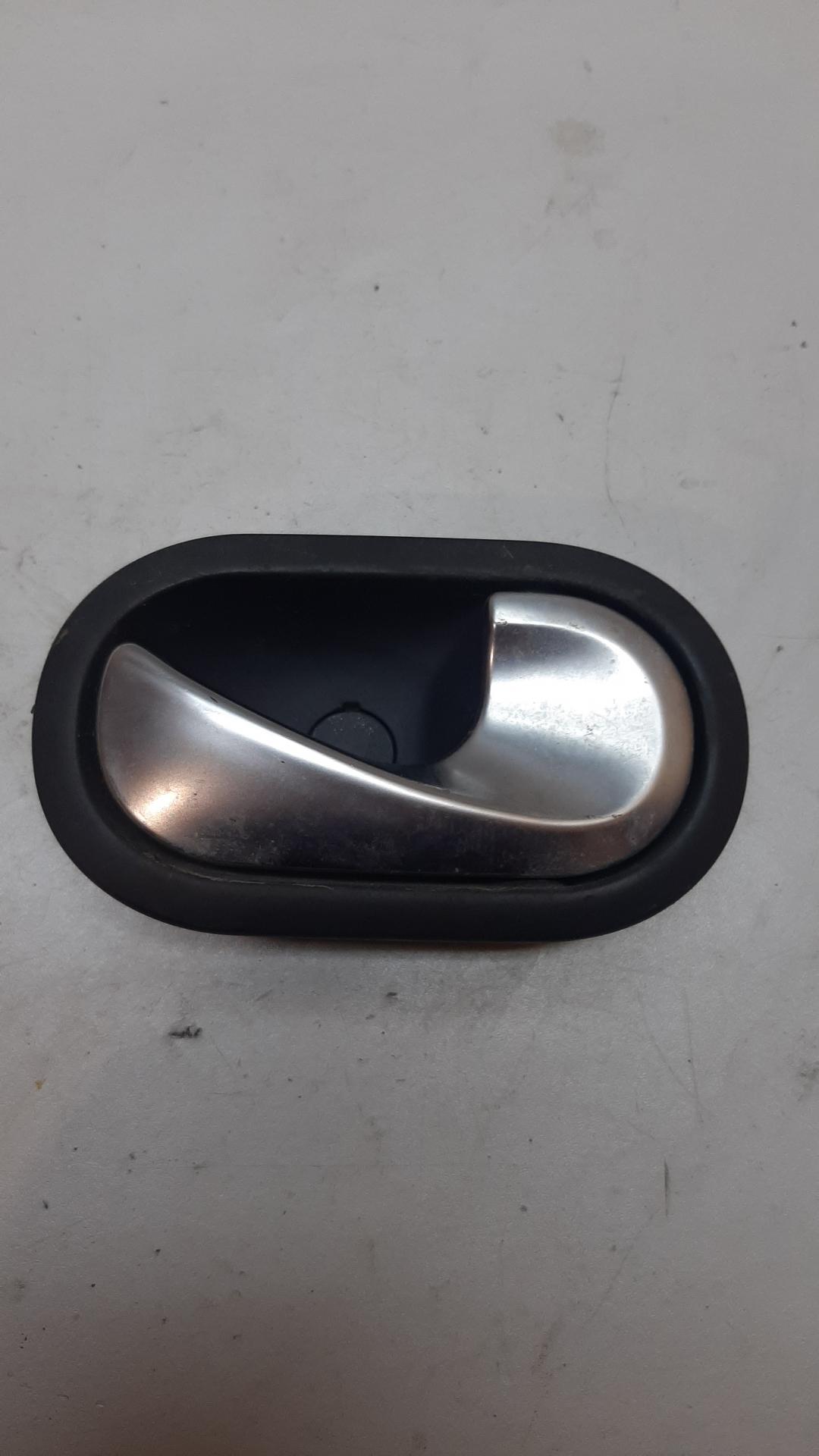 ручка внутренняя передняя правая Renault Scenic 2 поколение 2004, 8200028486 - фото №1