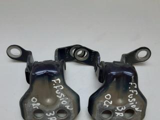 петля двери Ford Fusion 1 поколение 2002