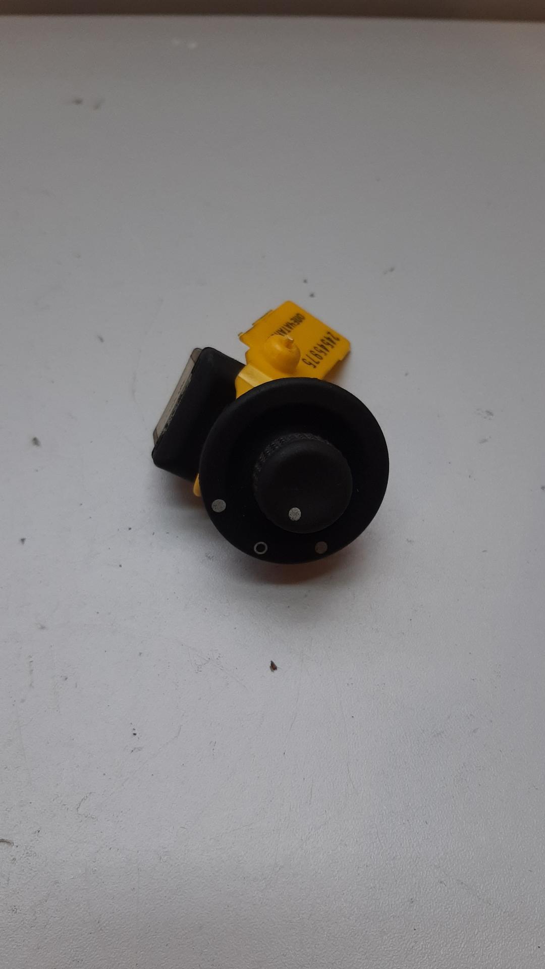 джойстик регулировки зеркал Renault Megane 2 поколение 2004, 8200002442 - фото №1